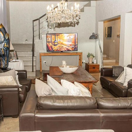 Muckleneuk Manor Hotel Pretoria Ngoại thất bức ảnh